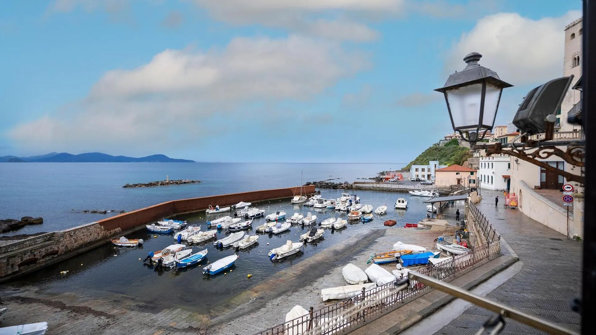 Sea View In The Heart Of Piombino Apartment 0*,  Italy