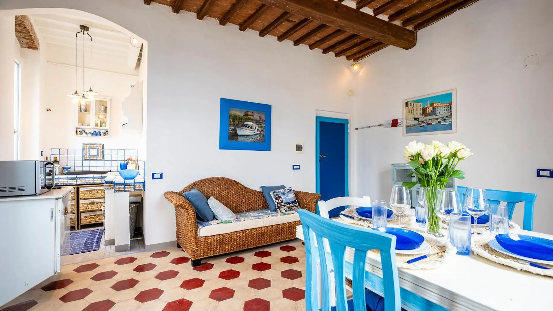 Sea View In The Heart Of Piombino Apartment